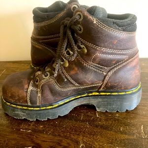 DOC MARTENS Industrial ankle boots. Size 6. EUC.